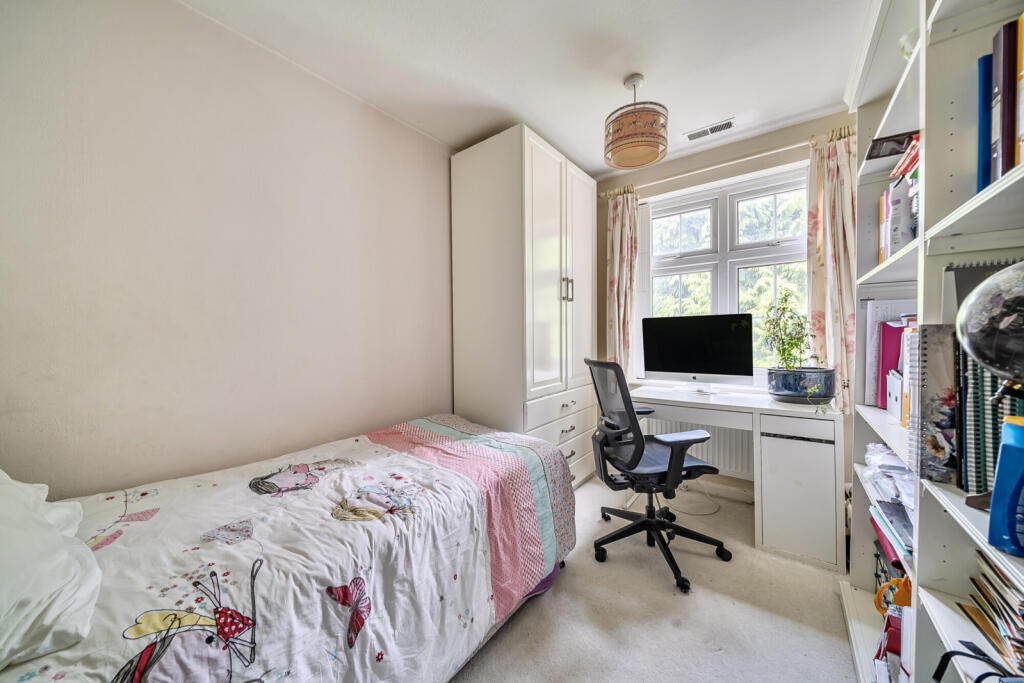 1318982-10-6866c5...