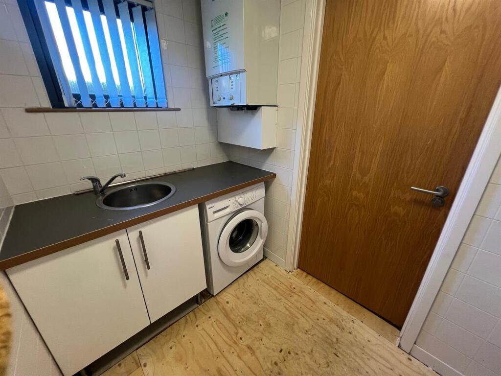 Utility:Shower room  .jpg