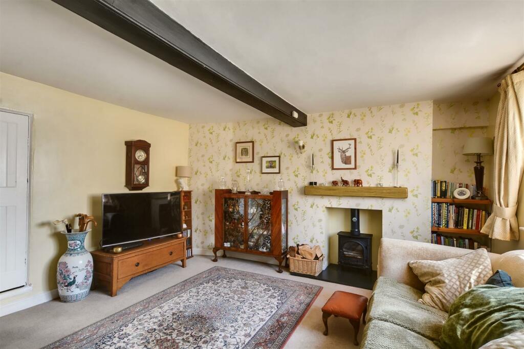 Lounge/Sitting Room