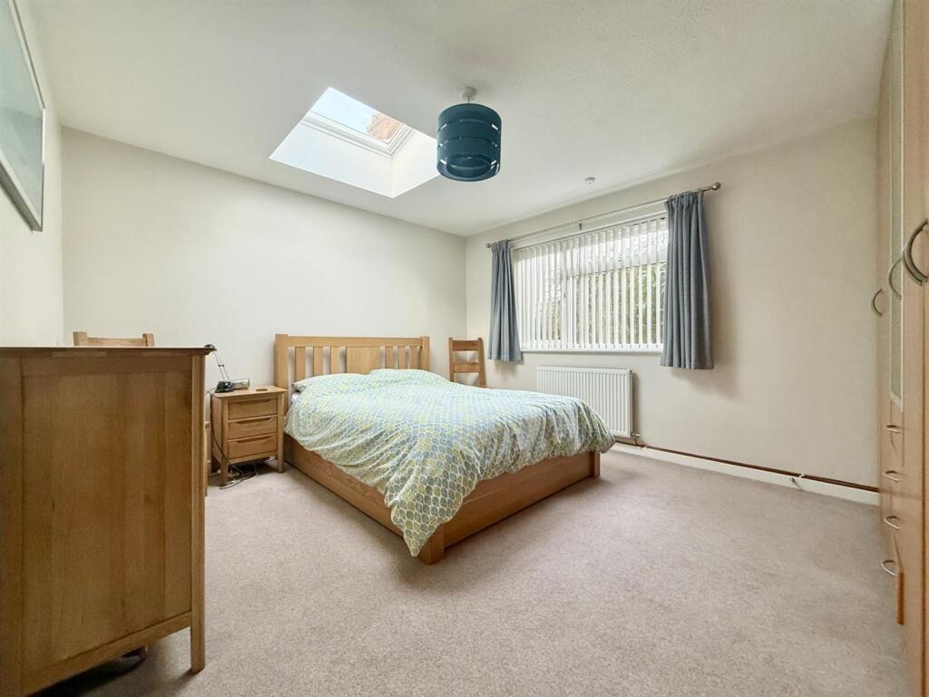 Bedroom2.jpg