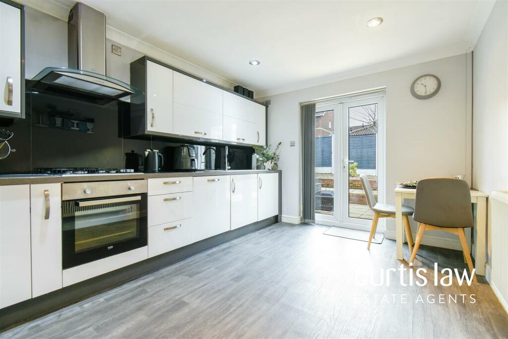 Kitchen &amp; Dining Area