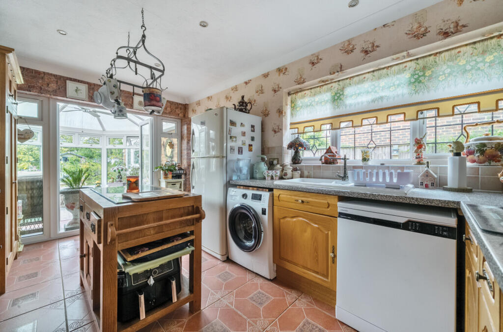 1299573-9-6837525...