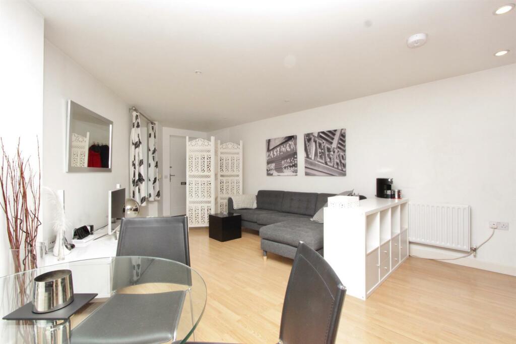 Blue Court, Sherborne Street, N1