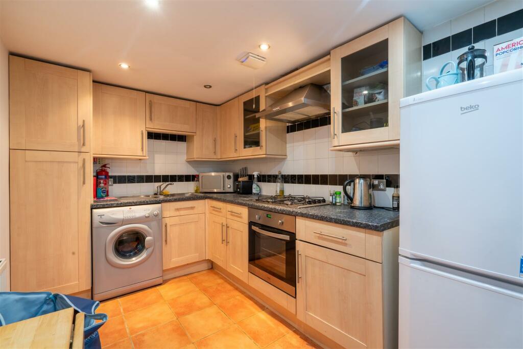 Kitchen_.jpg