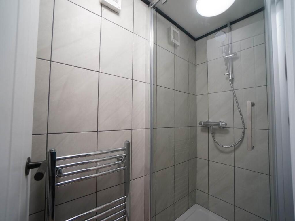 Shower Room.JPG