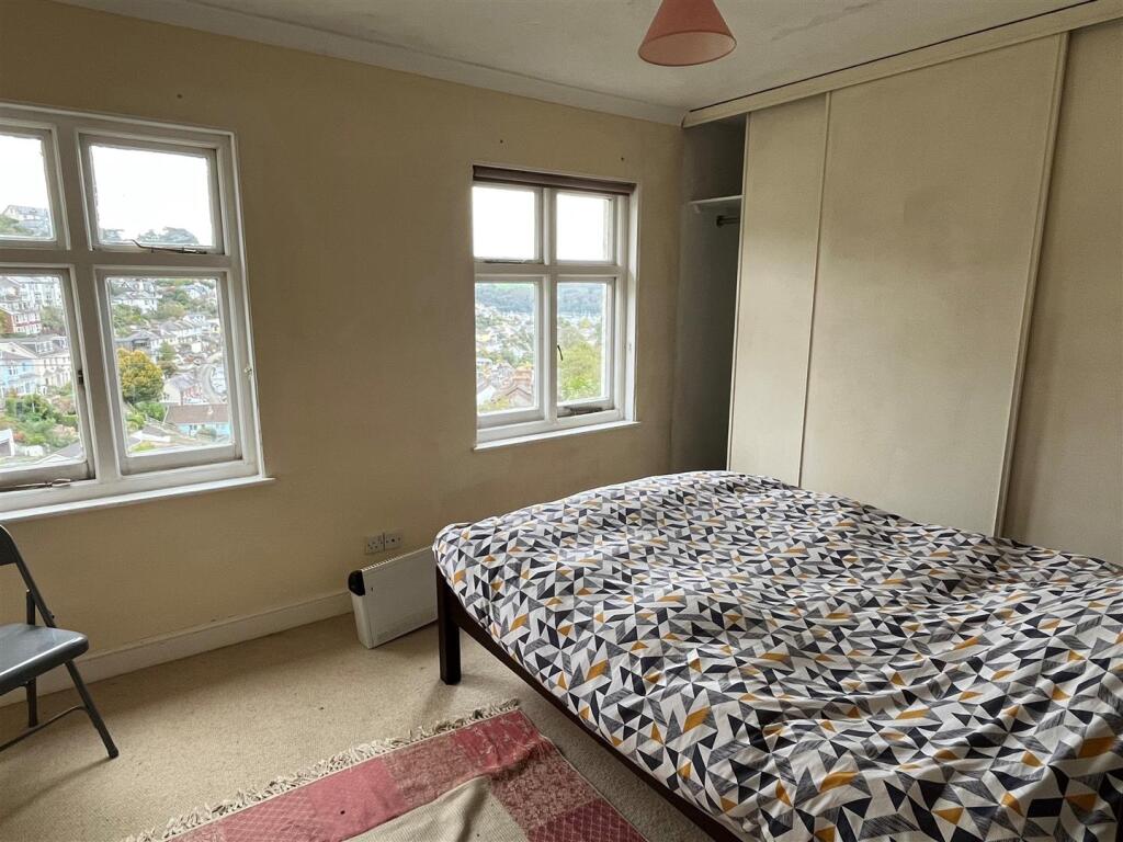 Bedroom One.jpg