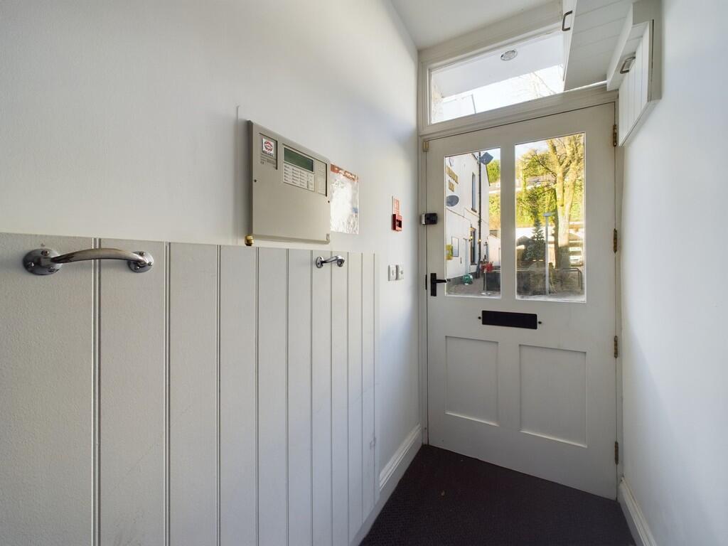 CAM02089G0-PR0383...