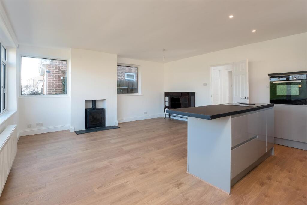 25 Manor Farm Road-4.jpg