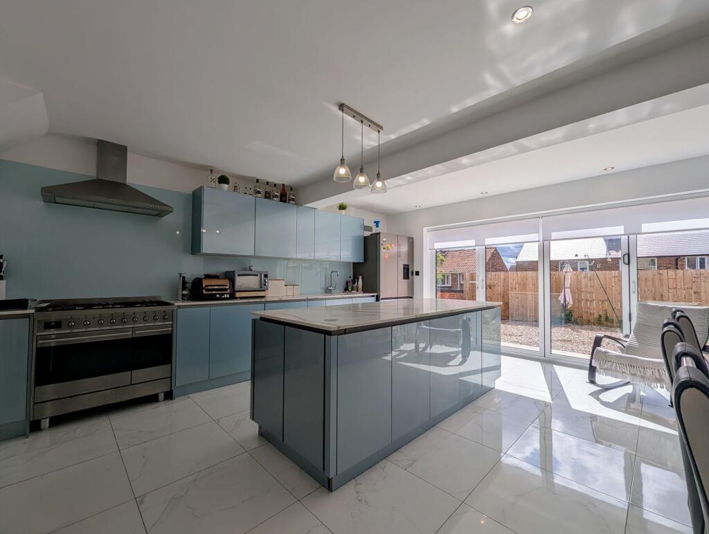Kitchen / Diner