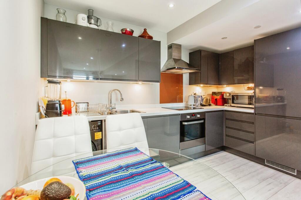 Kitchen/Dining