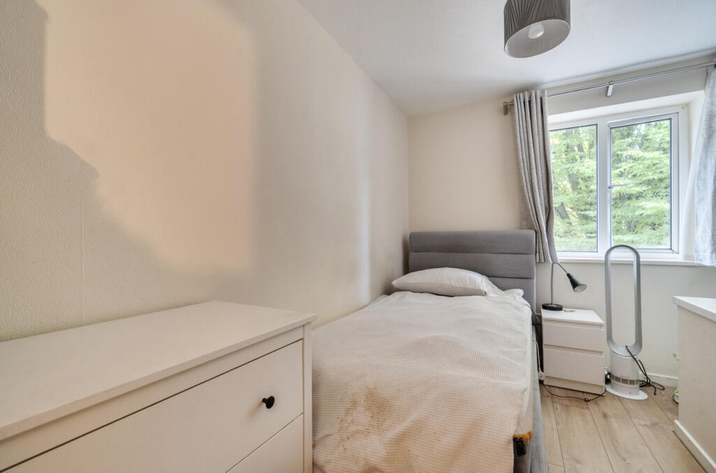 1361685-15-68ee1a...