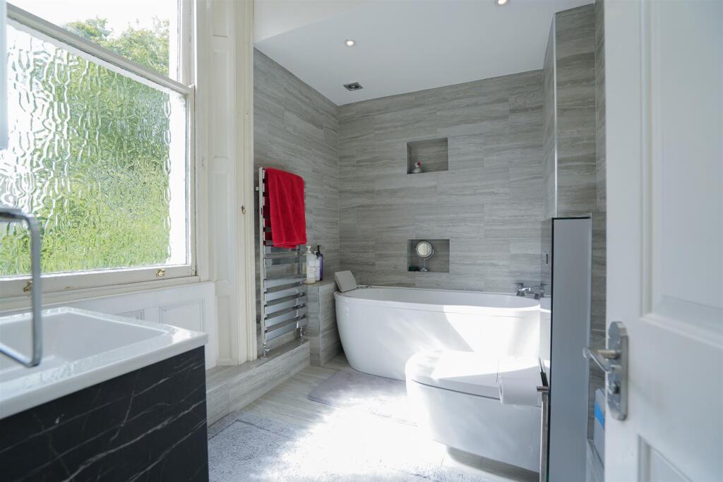 7 Regency Mews-10.jpg