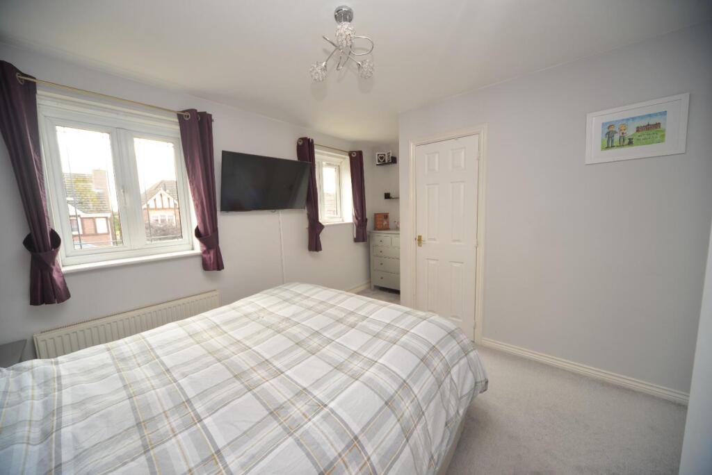 Bedroom 1 3.jpg