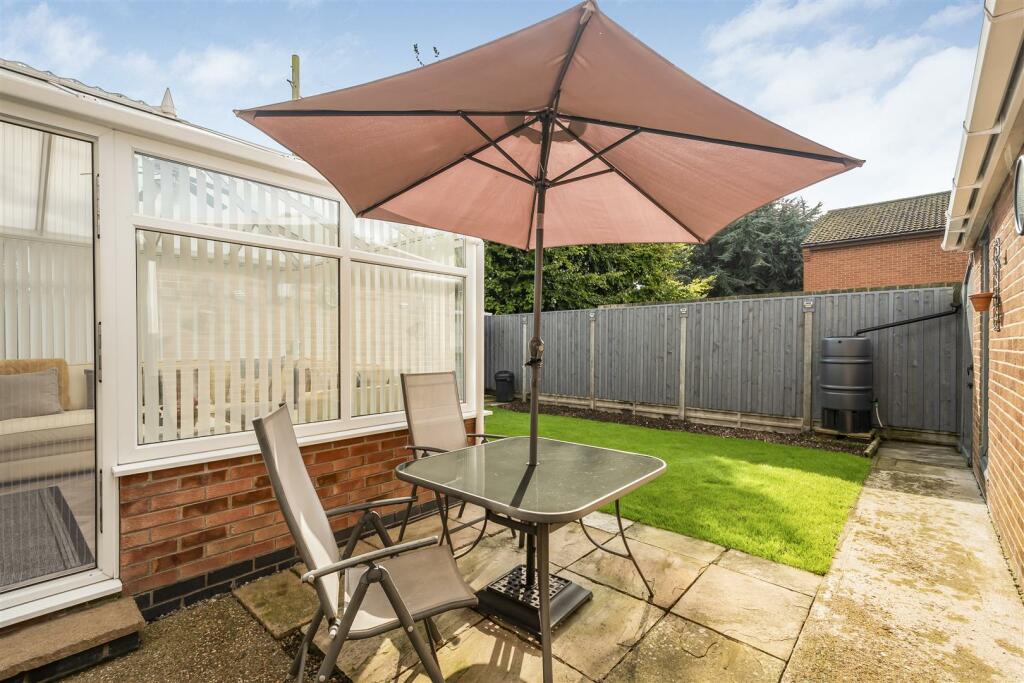 6 Angus Drive Externals10.jpg