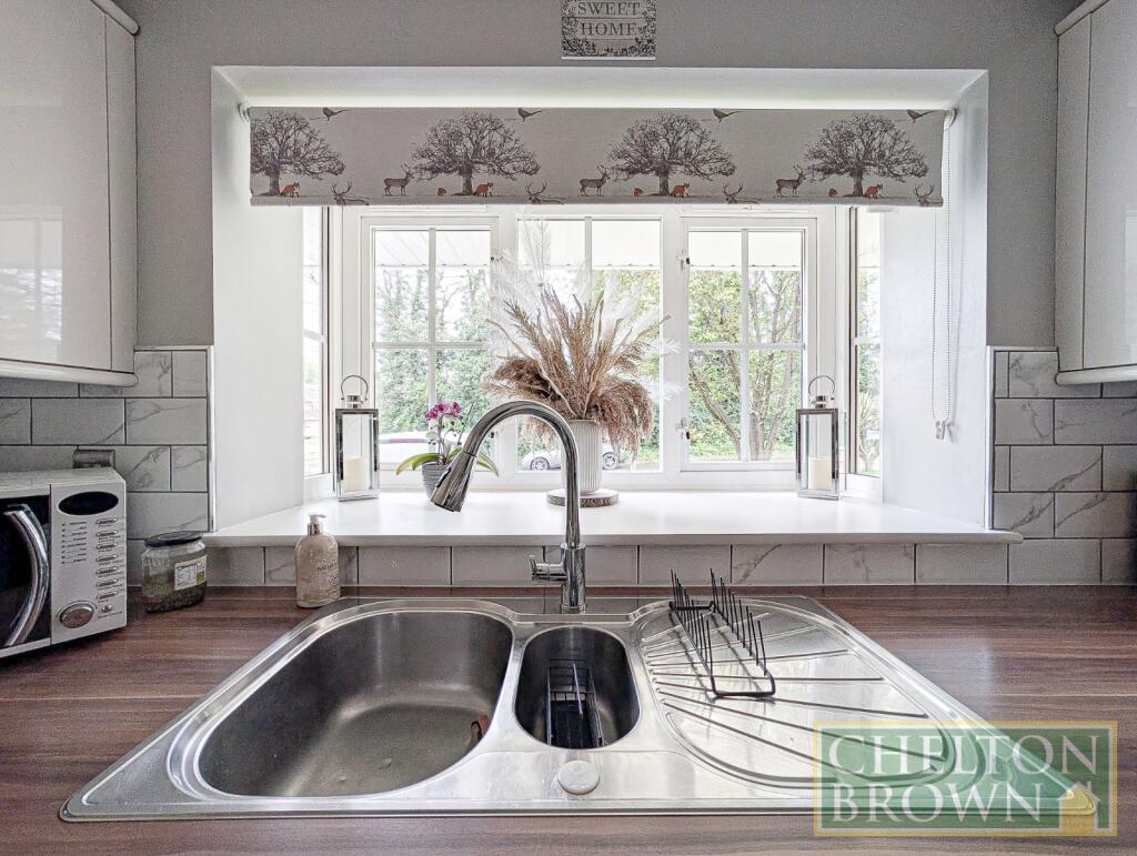 Kitchen &amp; Diner