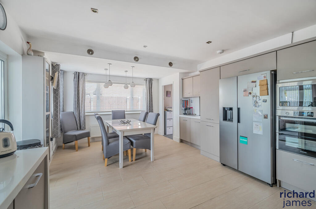 efdb7575-928f-444...