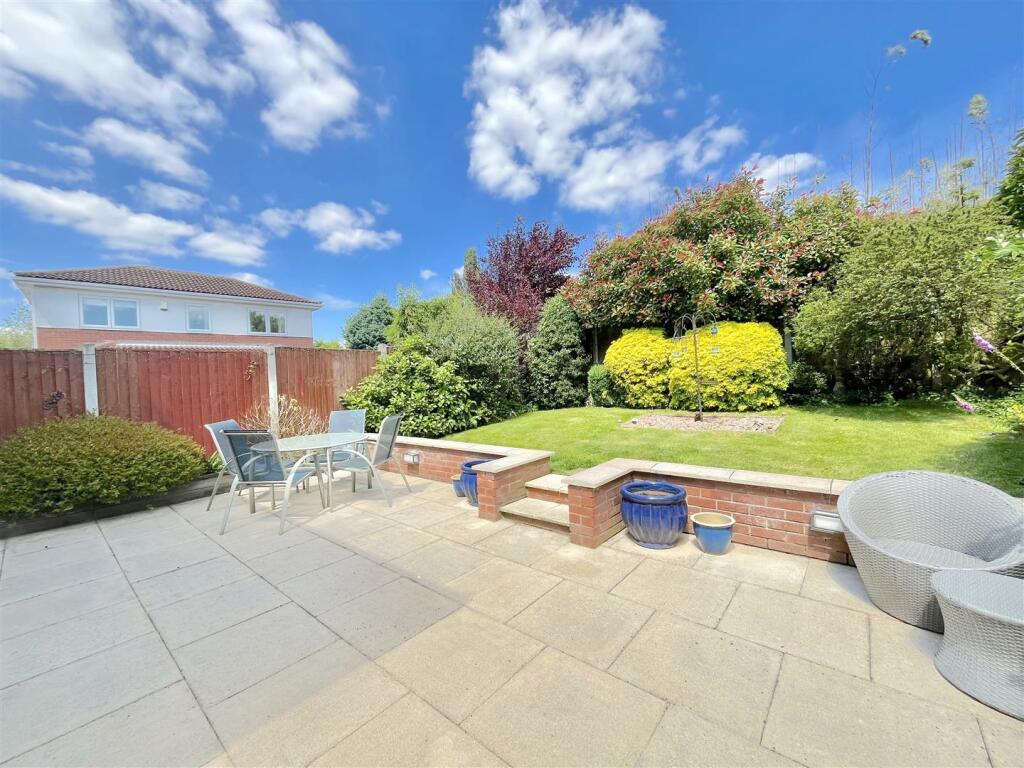 Enclosed Rear Garden