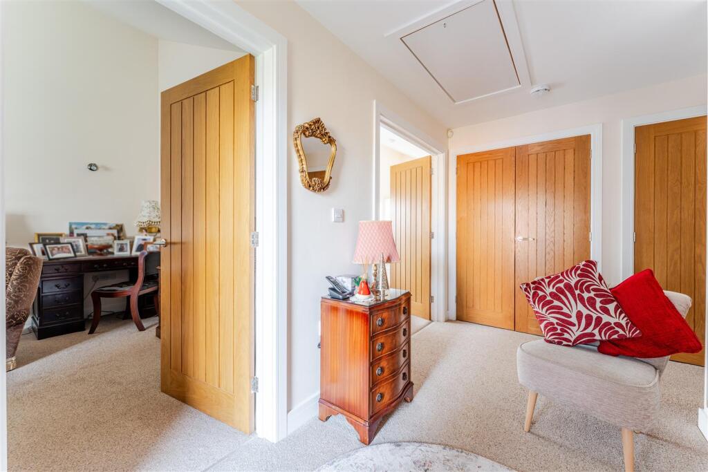 1A Elm Close Yatton BS49 4EL 1.jpg