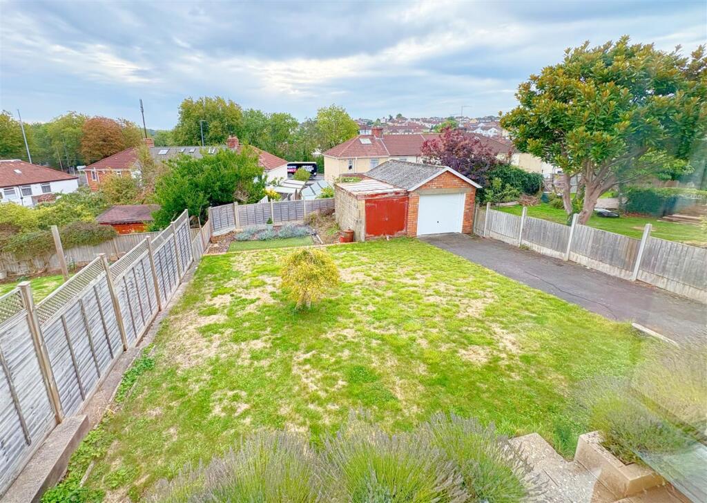 Rear garden and garage (2).jpg