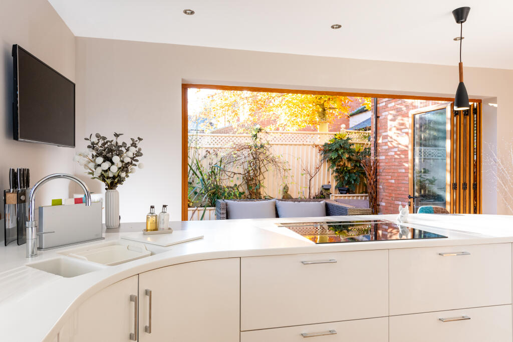 Kitchen/Breakfast