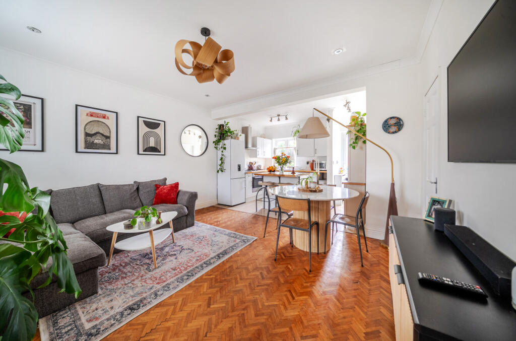 1395676-5-695f9c5...