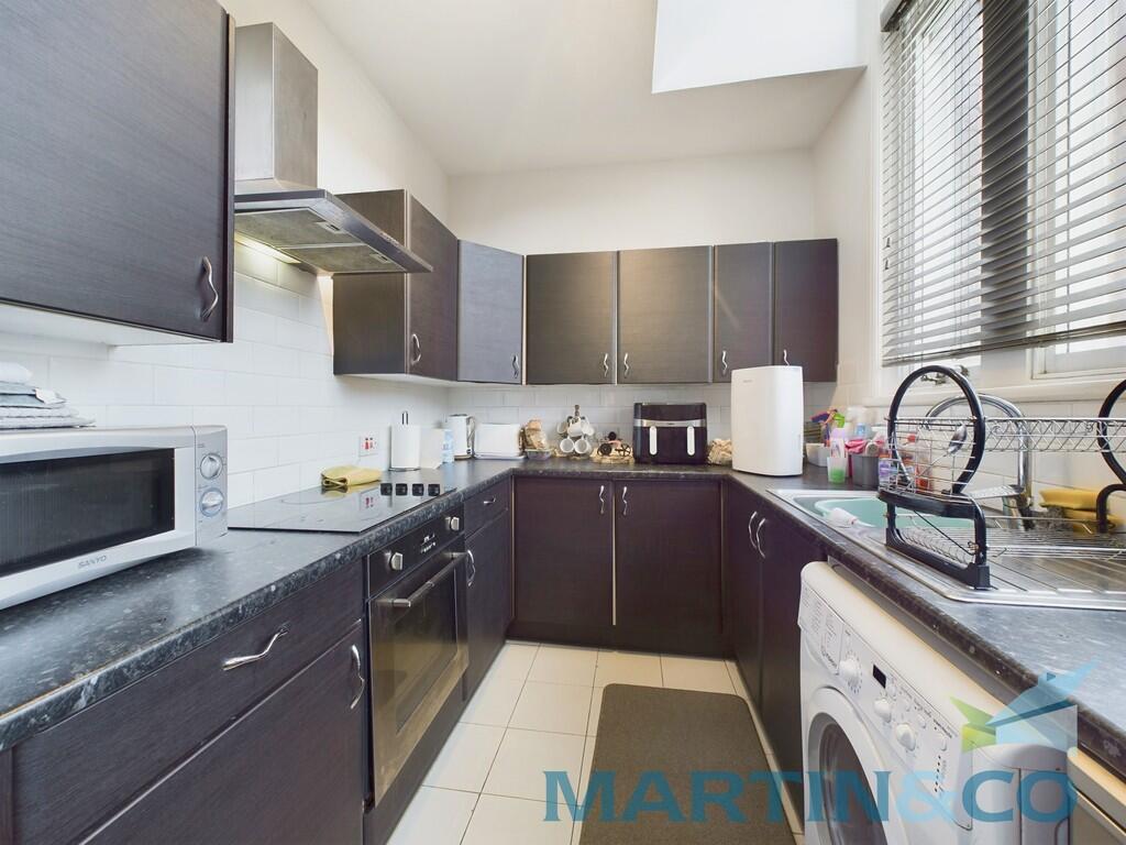 CAM01870G0-PR0156...