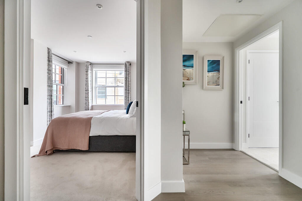 19-681b7b2cc1429-...