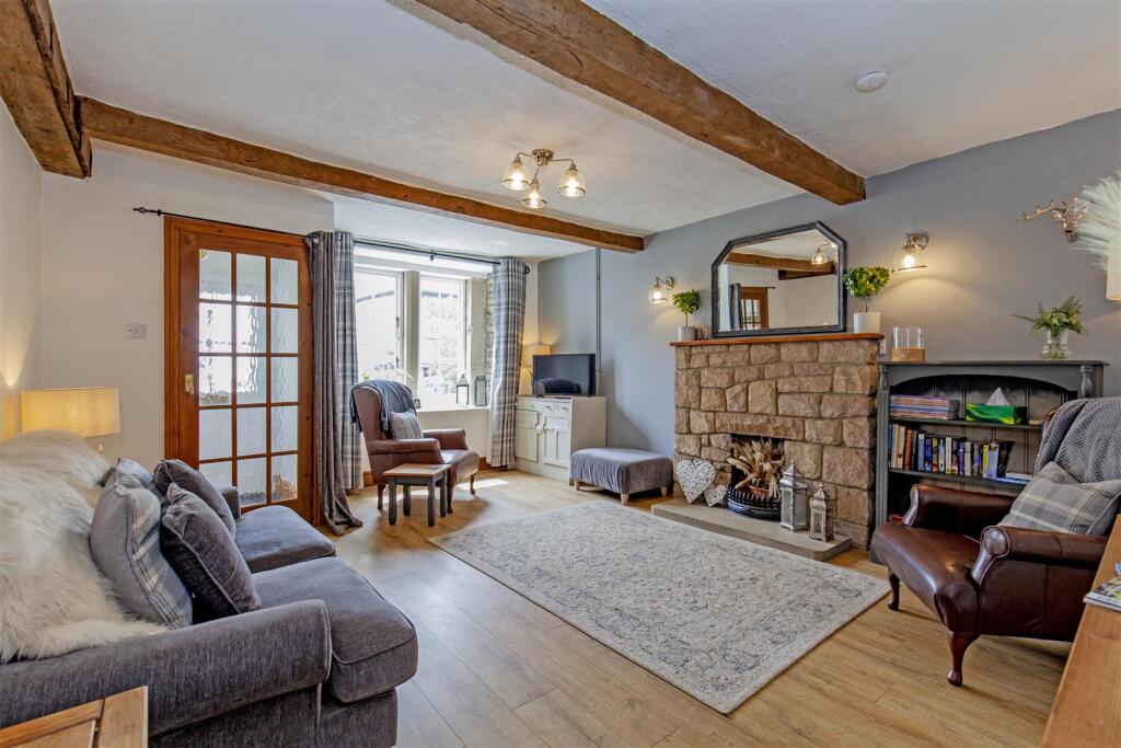 Reception Room-3.jpg