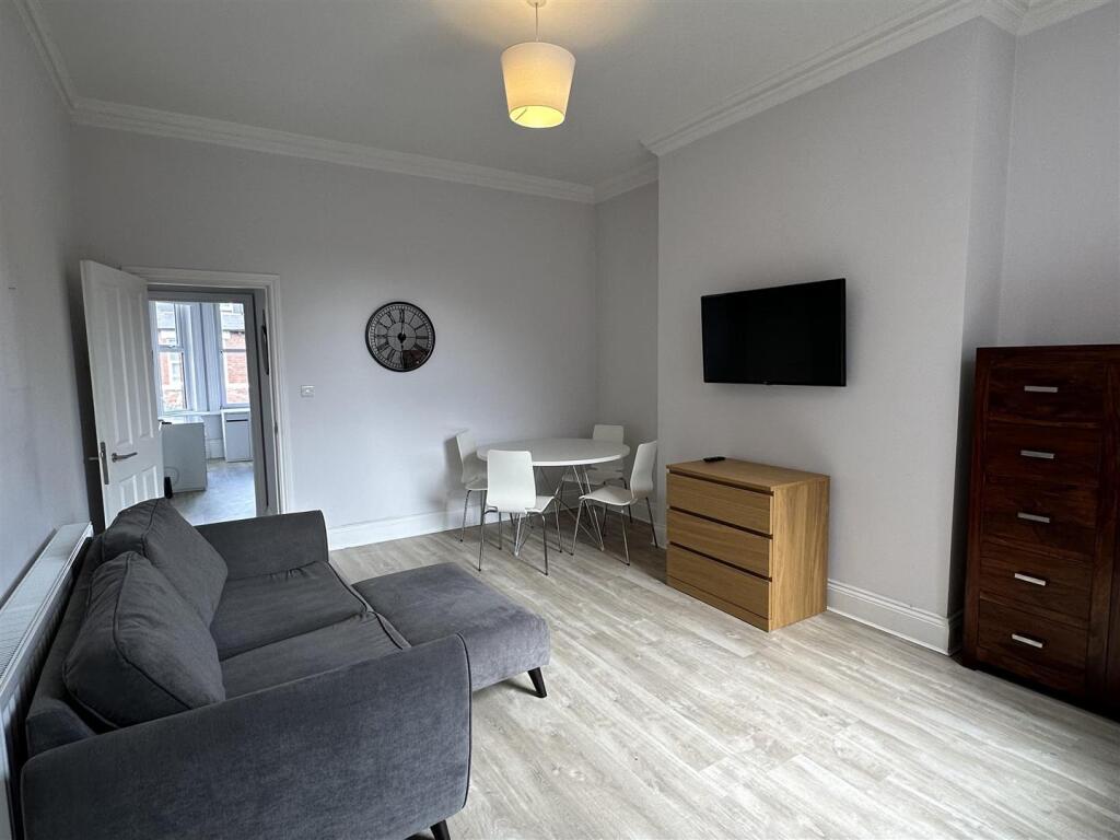 Lounge.jpg