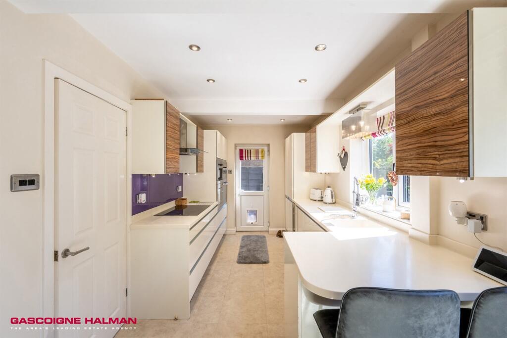 Kitchen Family Room