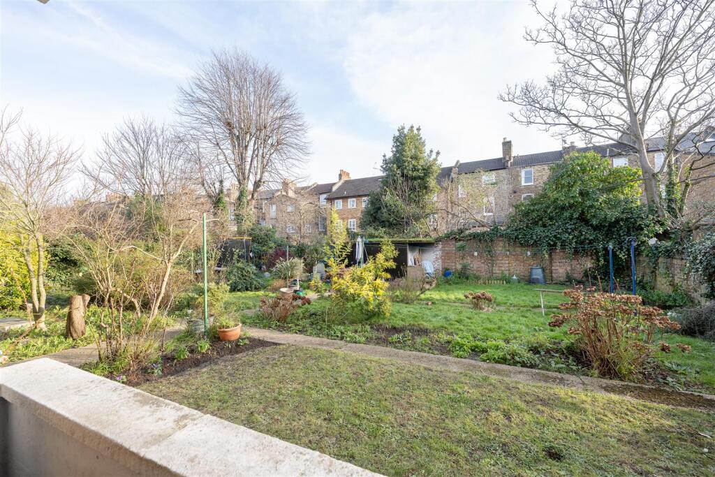 Powerscroft Road, E5