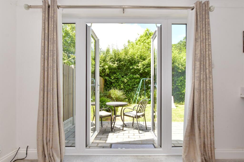 External Lifestyle Photograph