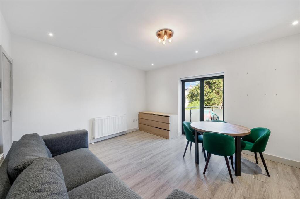 KINGSTON ROAD (10).jpg