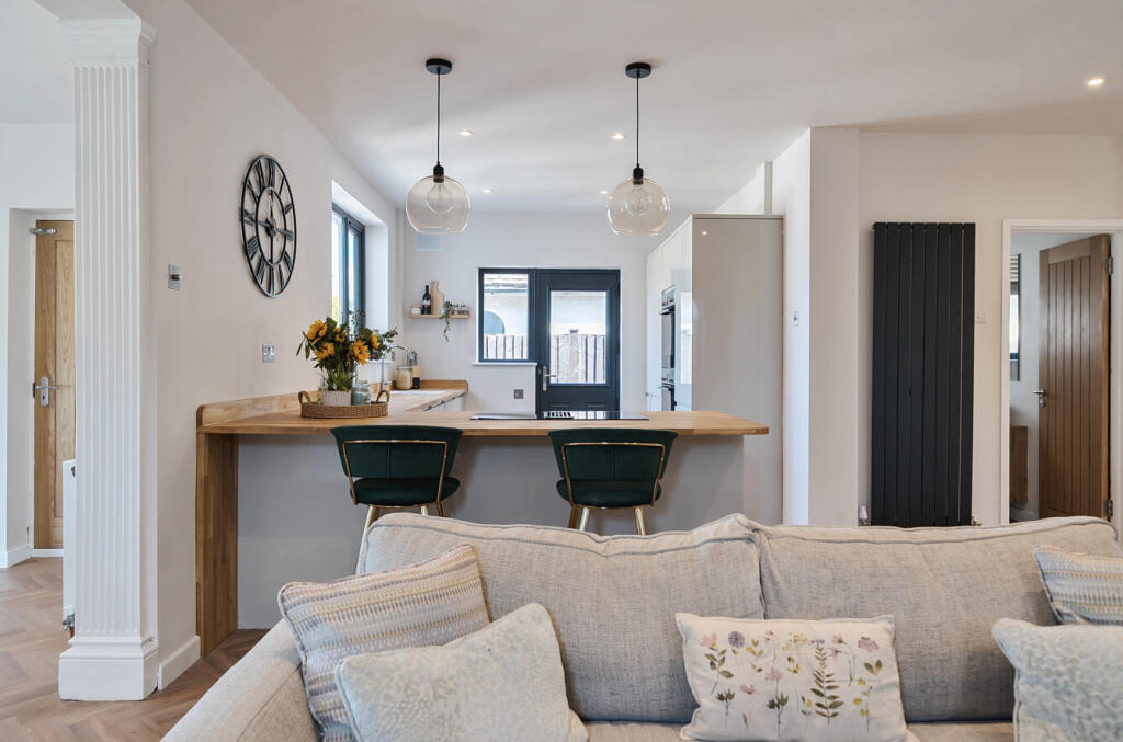 1312298-20-6852bf...