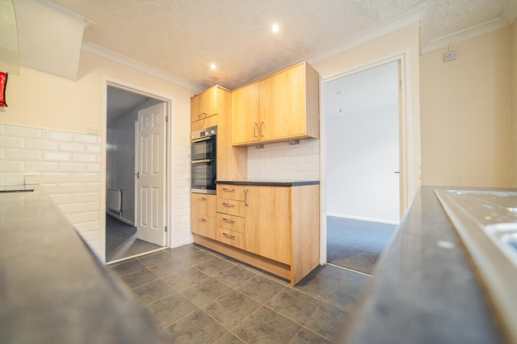 all 02920 454555 to secure your viewing_3