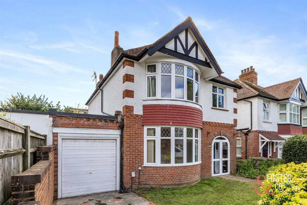 Braemore Road, 77-026.jpg