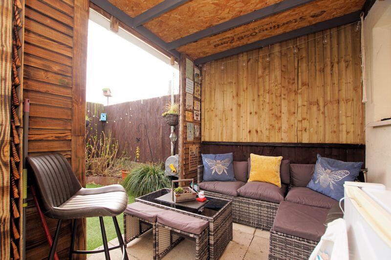 Covered seating area
