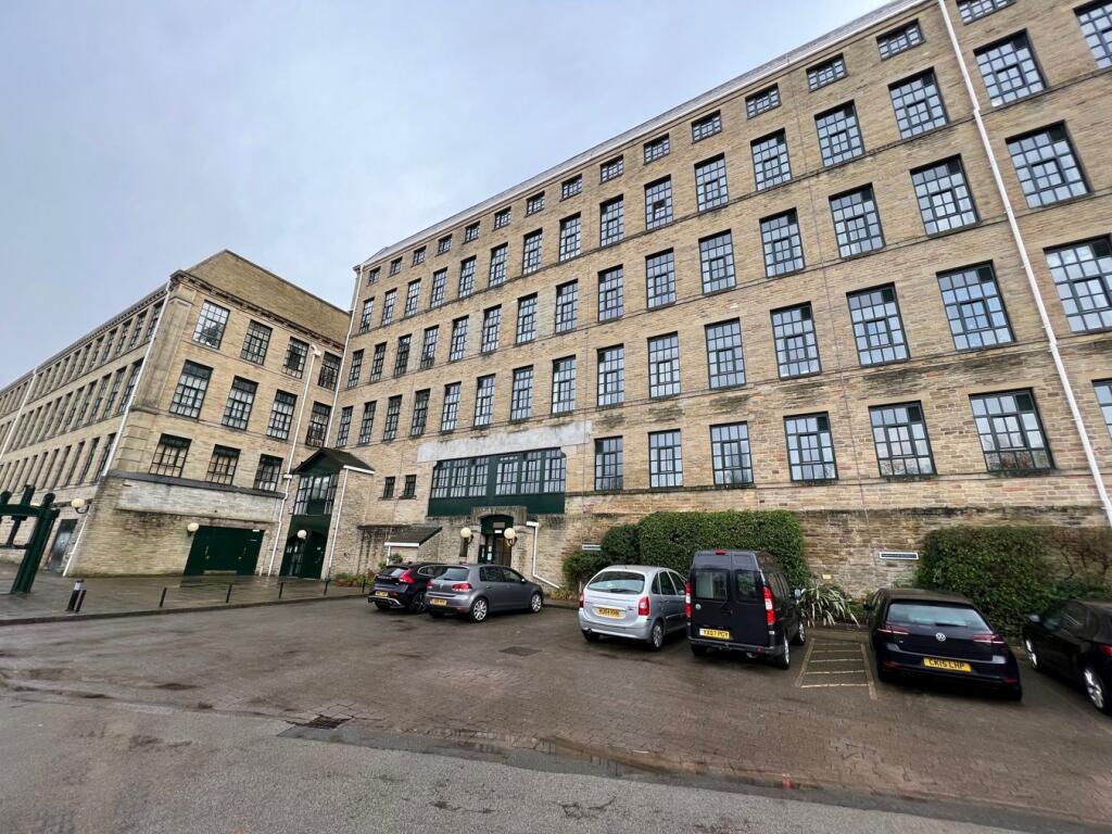 Victoria Road, Saltaire, Shipley, BD18