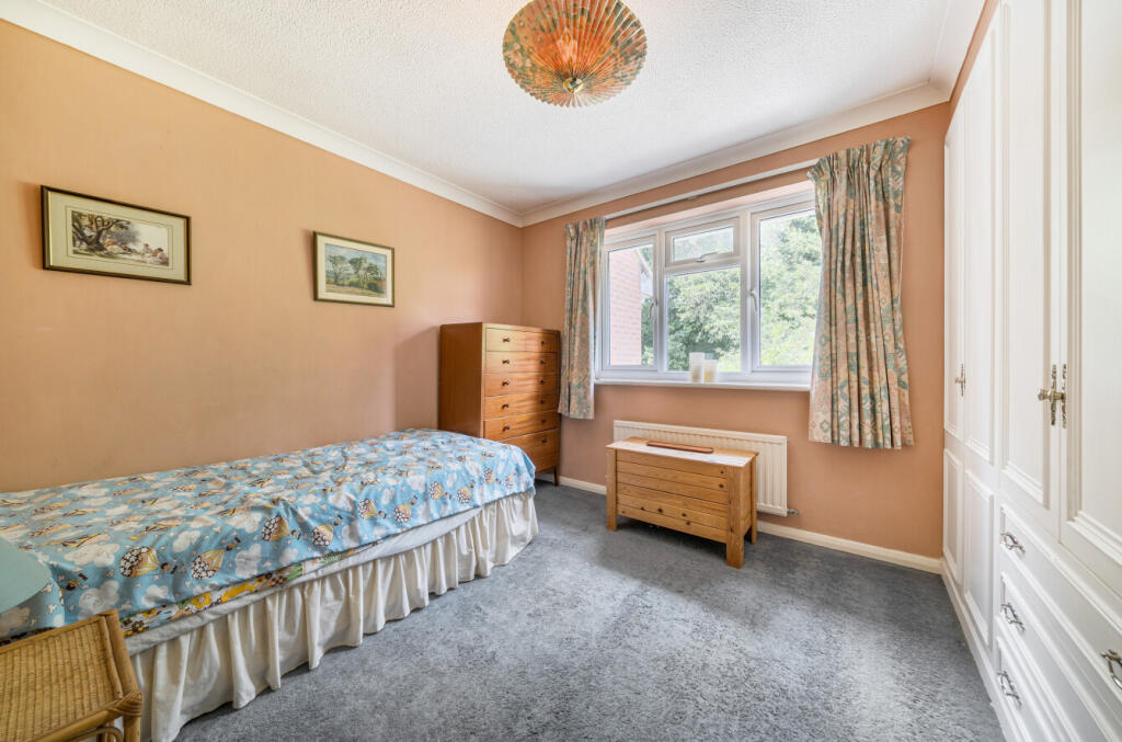 1329511-9-689368f...