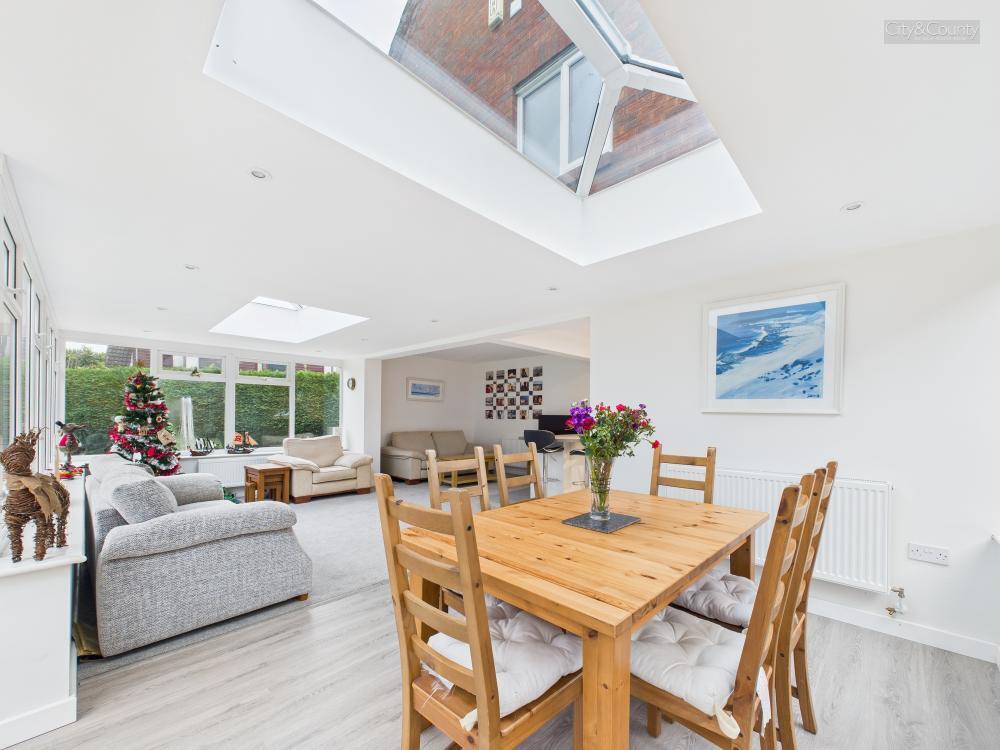 Living/Dining Room