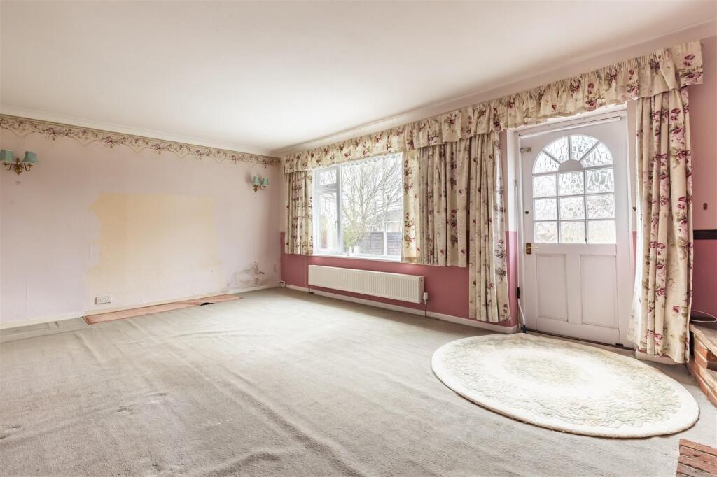 37 Amesbury Cl (10).jpg