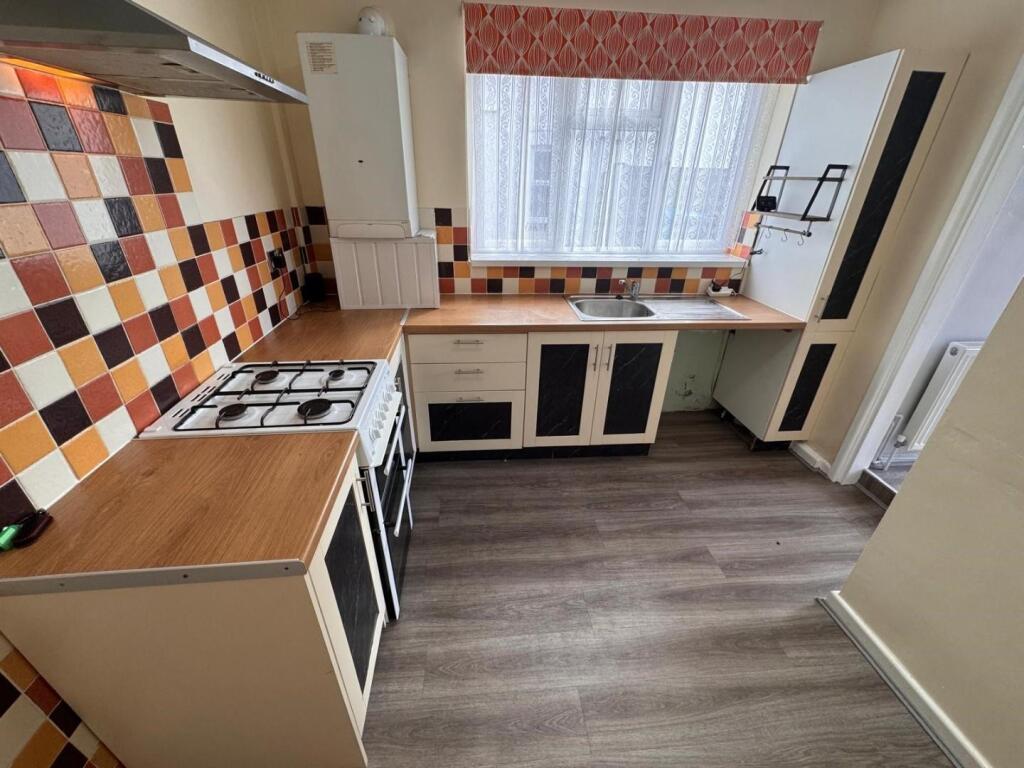 kitchen 3.jpg