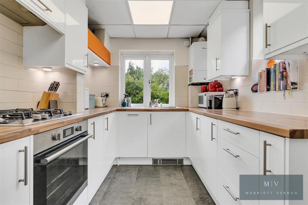 Crest Road 38 MV-10.jpg