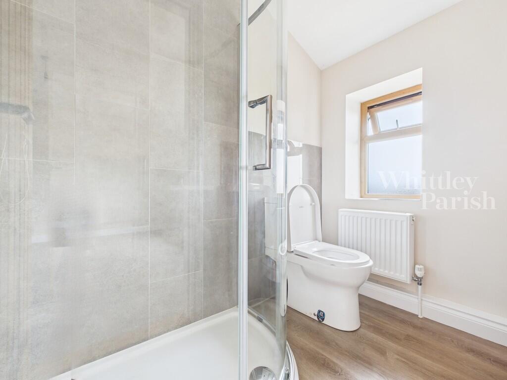 CAM04332G0-PR0484...