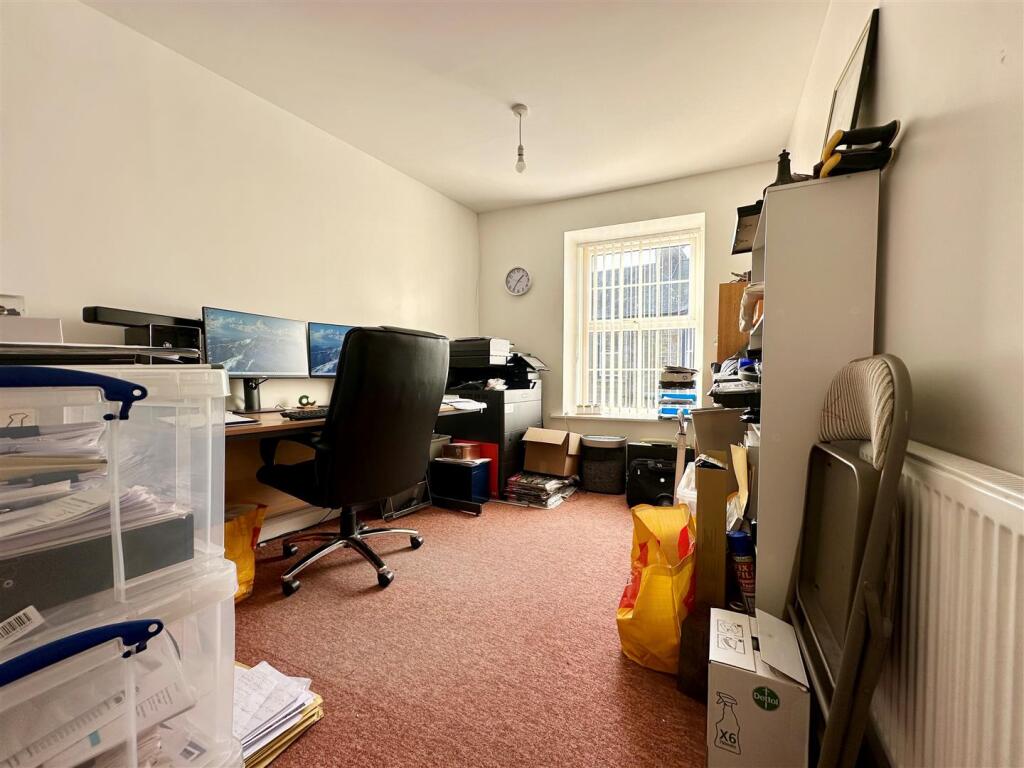 Bedroom One.jpg