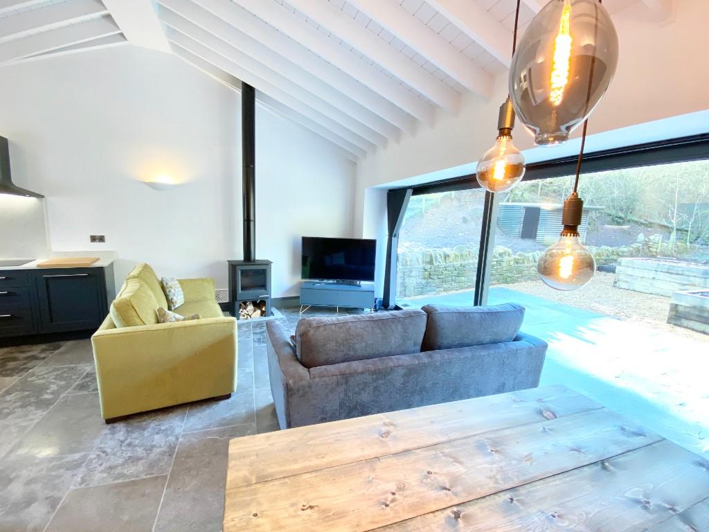 LIVING AREA /TERRACE