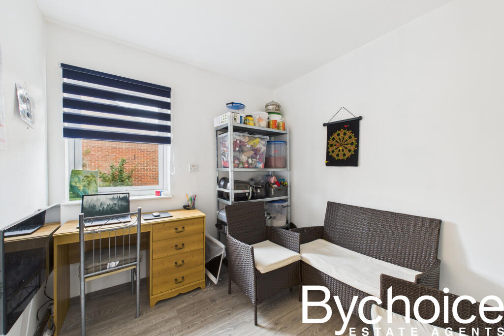 CAM05454G0-PR0063-STILL001