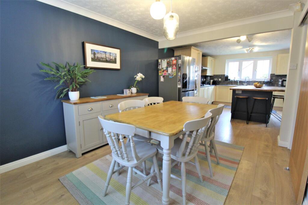 Kitchen 3.jpg