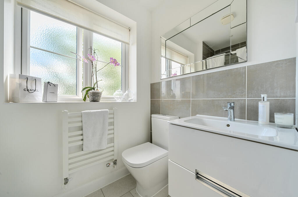 19-681b9d9143bc9-...