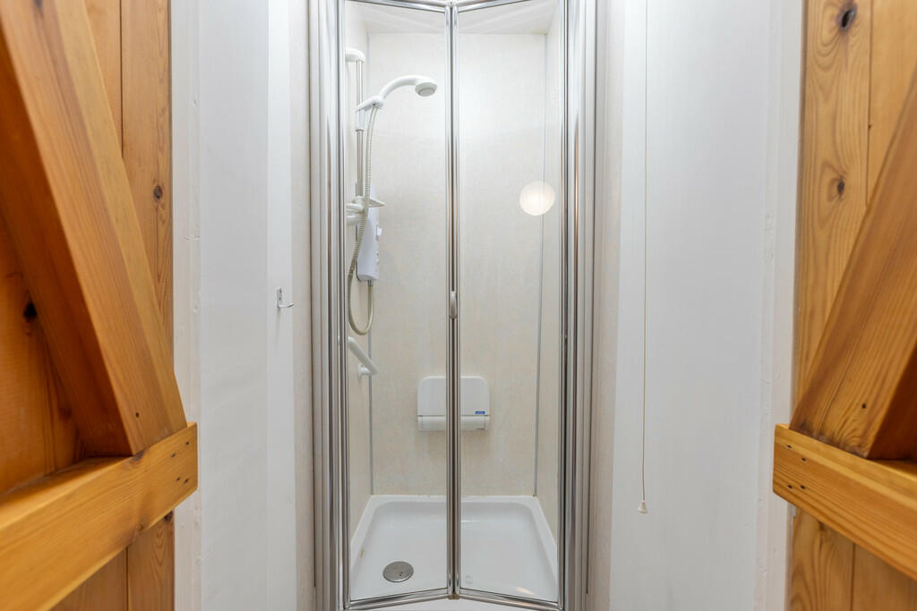 Seperate Shower R...